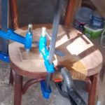 Chaise Baumann - assise percée collage