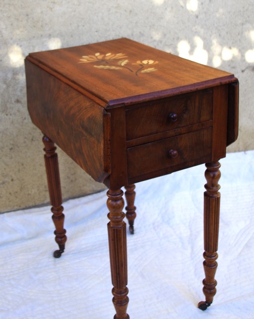 Table de chevet Louis-philippe relookée