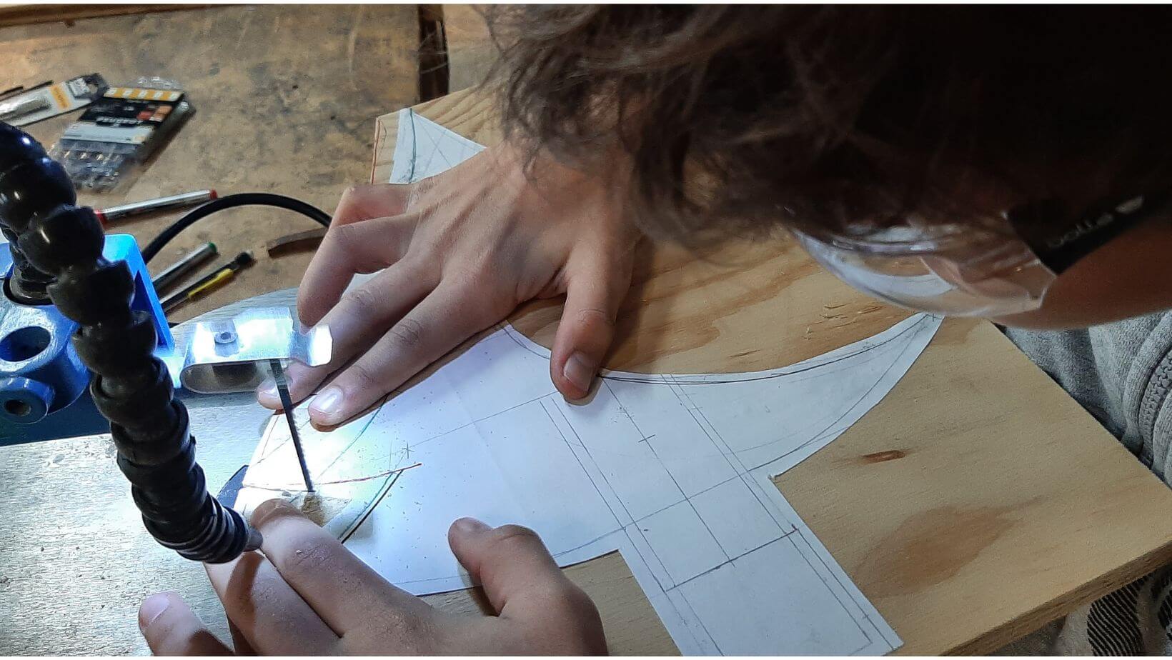 Stage imaginer et fabriquer un objet en bois avec la scie à chantourner