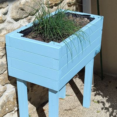 Stage 1 jour Fabriquer un meuble en bois de récupération - une jardinière haute